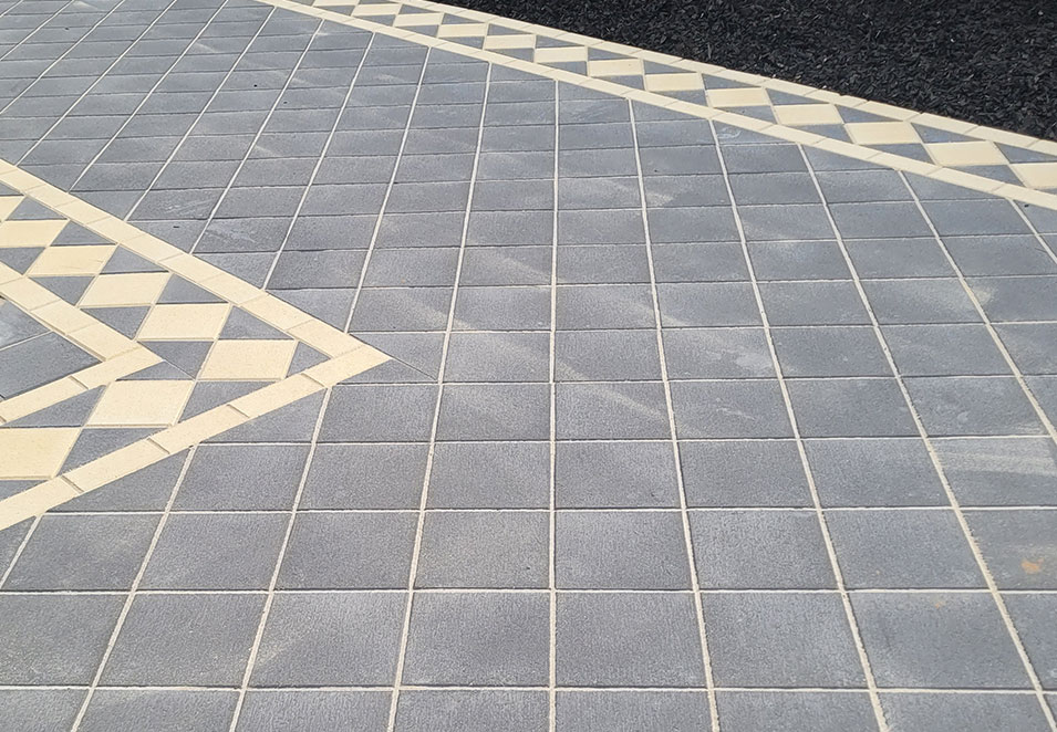 Landscape paving